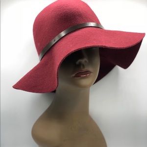 Wide brimmed wool floppy hat
